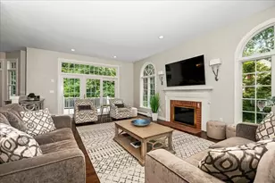 39 Darlene Dr, Southborough, MA 01772 - Photo 10