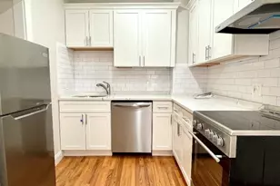 13 Anderson St, Boston, MA 02114 - Photo 2