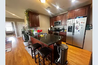 100 Fellsway W #302, Somerville, MA 02145 - Photo 4