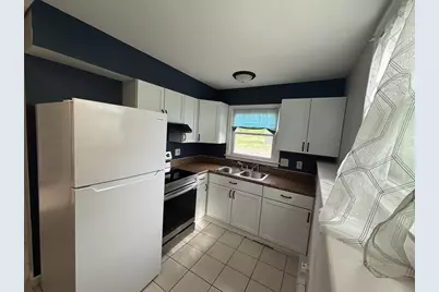 293 Russell St #C, Hadley, MA 01035 - Photo 4