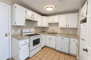 219 Central St, Lowell, MA 01852 - Photo 2