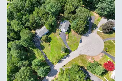 4 Dundas Avenue, Andover, MA 01810 - Photo 4