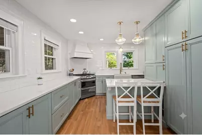 77 Barber Rd, Framingham, MA 01702 - Photo 4