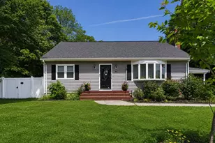 41 Normand St, Dartmouth, MA 02747 - Photo 2