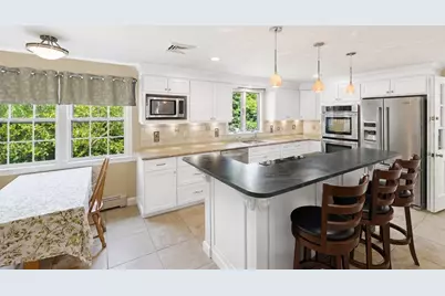 19 Belmont Rd, Wakefield, MA 01880 - Photo 14