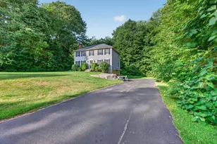 8 Mark's Way, Sutton, MA 01590 - Photo 2