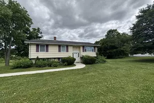 293 Russell St, Hadley, MA 01035 - Photo 1