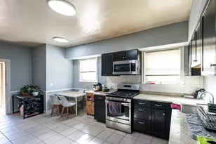 27 Wave Ave, Revere, MA 02151 - Photo 2