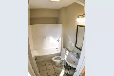 130 Metropolitan Ave #2, Boston, MA 02131 - Photo 6