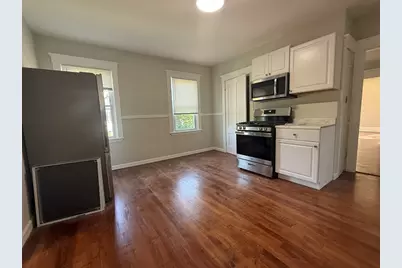 376 Summer St #2, New Bedford, MA 02740 - Photo 4