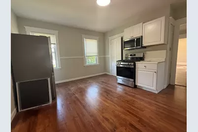 376 Summer St #2, New Bedford, MA 02740 - Photo 4