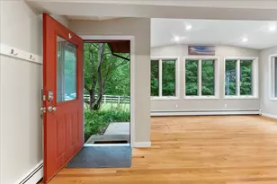 35 West St, Douglas, MA 01516 - Photo 4