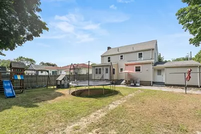 211 Lynn Fells Pkwy, Saugus, MA 01906 - Photo 32