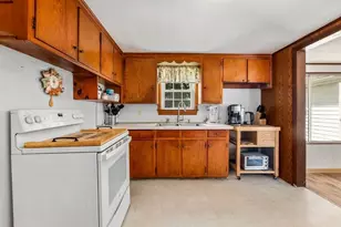 734 South St, Holbrook, MA 02343 - Photo 8