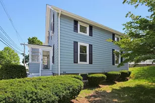 210 Pleasant St, Marblehead, MA 01945 - Photo 32