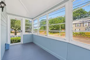 210 Pleasant St, Marblehead, MA 01945 - Photo 6