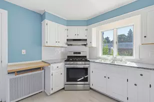 210 Pleasant St, Marblehead, MA 01945 - Photo 20