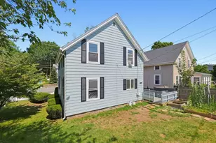 210 Pleasant St, Marblehead, MA 01945 - Photo 30