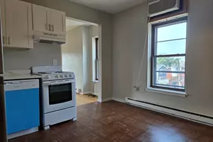 88 Broadway, Chelsea, MA 02150 - Photo 4
