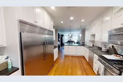 7 Strathmore Rd #2, Brookline, MA 02445 - Photo 4