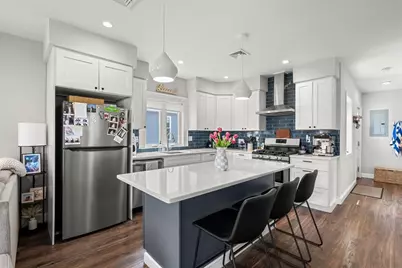 109 Thomas Burgin Pkwy #2, Quincy, MA 02169 - Photo 2