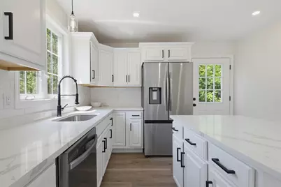 43 Watkins St, Gardner, MA 01440 - Photo 4