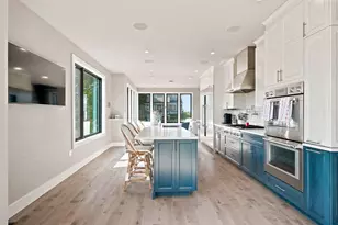 38 Nahant Ave, Winthrop, MA 02152 - Photo 8