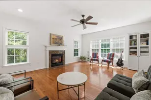 9 Brandywine Ln, Shirley, MA 01464 - Photo 4