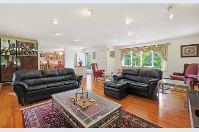 251 Millbury St, Auburn, MA 01501 - Photo 10