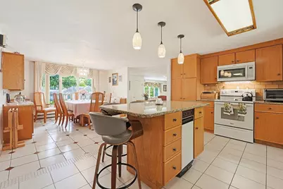 251 Millbury St, Auburn, MA 01501 - Photo 14