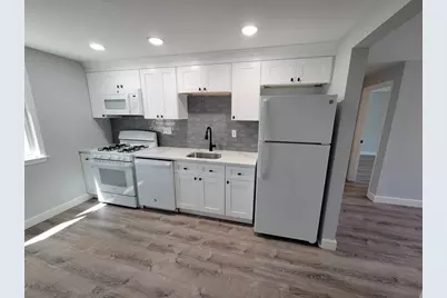 5 Lenox St #4, Lowell, MA 01852 - Photo 8