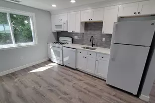 5 Lenox St, Lowell, MA 01852 - Photo 4