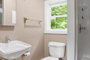 983 Rindge Rd, Fitchburg, MA 01420 - Photo 10