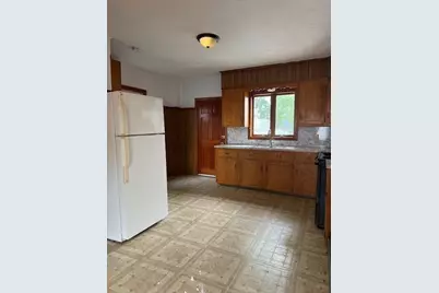 58 Forest St, Fall River, MA 02721 - Photo 6