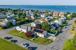 6 Lighthouse Ln, New Bedford, MA 02744 - Photo 2