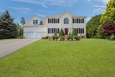 30 Willow Creek Dr, Attleboro, MA 02703 - Photo 2