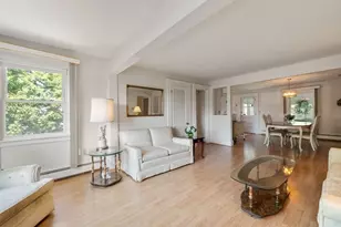 28 Hudson St, Watertown, MA 02472 - Photo 6