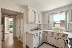 28 Hudson St, Watertown, MA 02472 - Photo 10