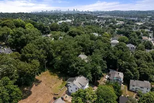 28 Hudson St, Watertown, MA 02472 - Photo 36