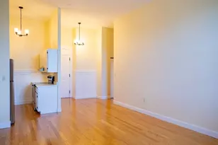 16 Balmoral St, Andover, MA 01810 - Photo 10