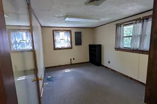 100 Davis St, Douglas, MA 01516 - Photo 18