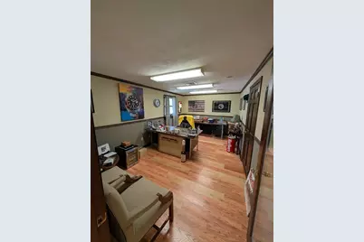100 Davis St, Douglas, MA 01516 - Photo 16