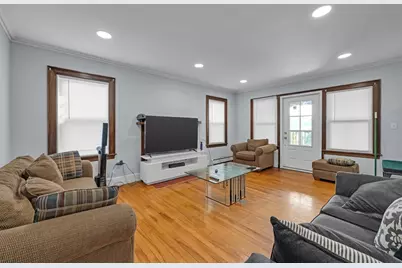 18 Mount Vernon St, Fitchburg, MA 01420 - Photo 8