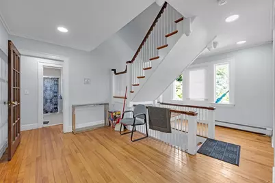 18 Mount Vernon St, Fitchburg, MA 01420 - Photo 2