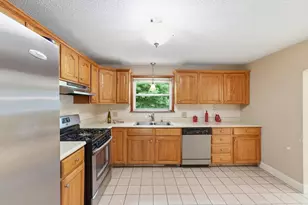 20 Sherwood Ave, West Springfield, MA 01089 - Photo 8