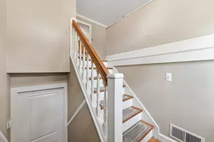 20 Sherwood Ave, West Springfield, MA 01089 - Photo 24