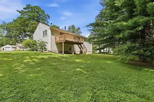 20 Sherwood Ave, West Springfield, MA 01089 - Photo 2