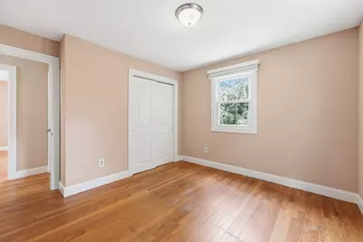 20 Sherwood Ave, West Springfield, MA 01089 - Photo 16