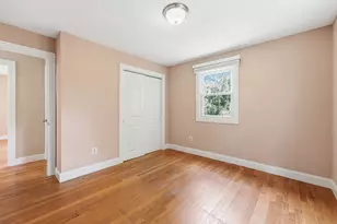 20 Sherwood Ave, West Springfield, MA 01089 - Photo 16