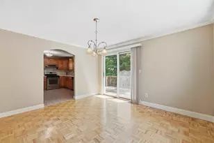 20 Sherwood Ave, West Springfield, MA 01089 - Photo 10